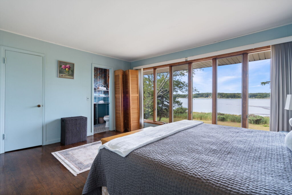 24 Conscience Circle18