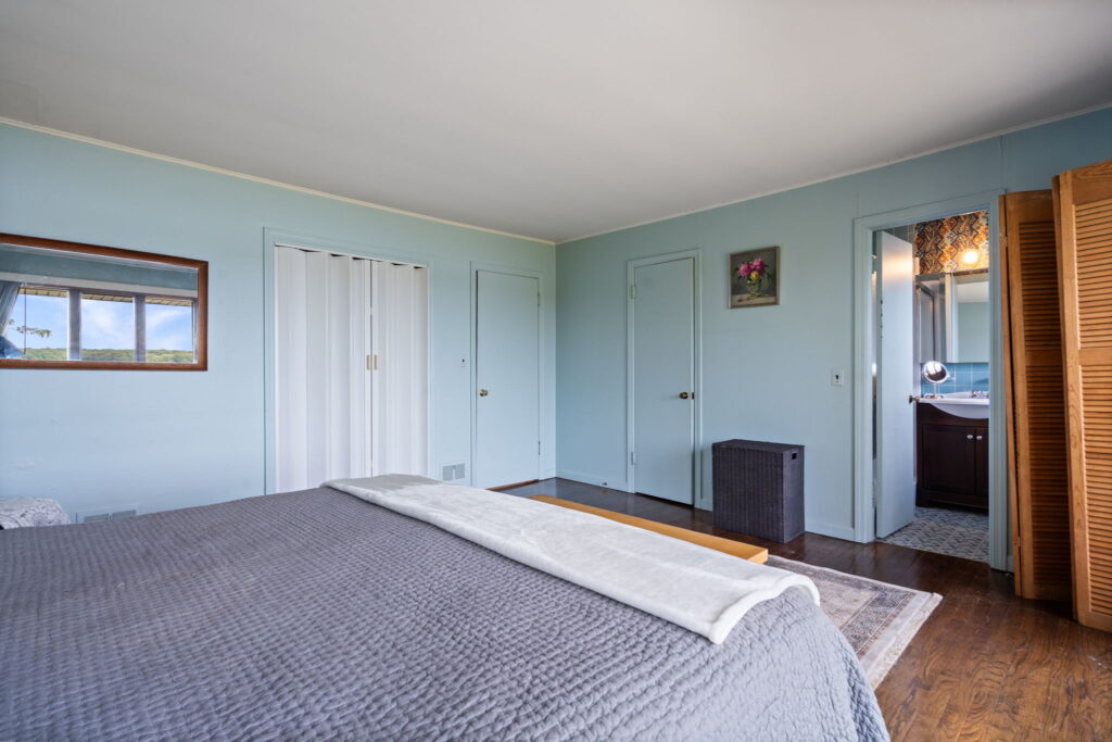 24 Conscience Circle19