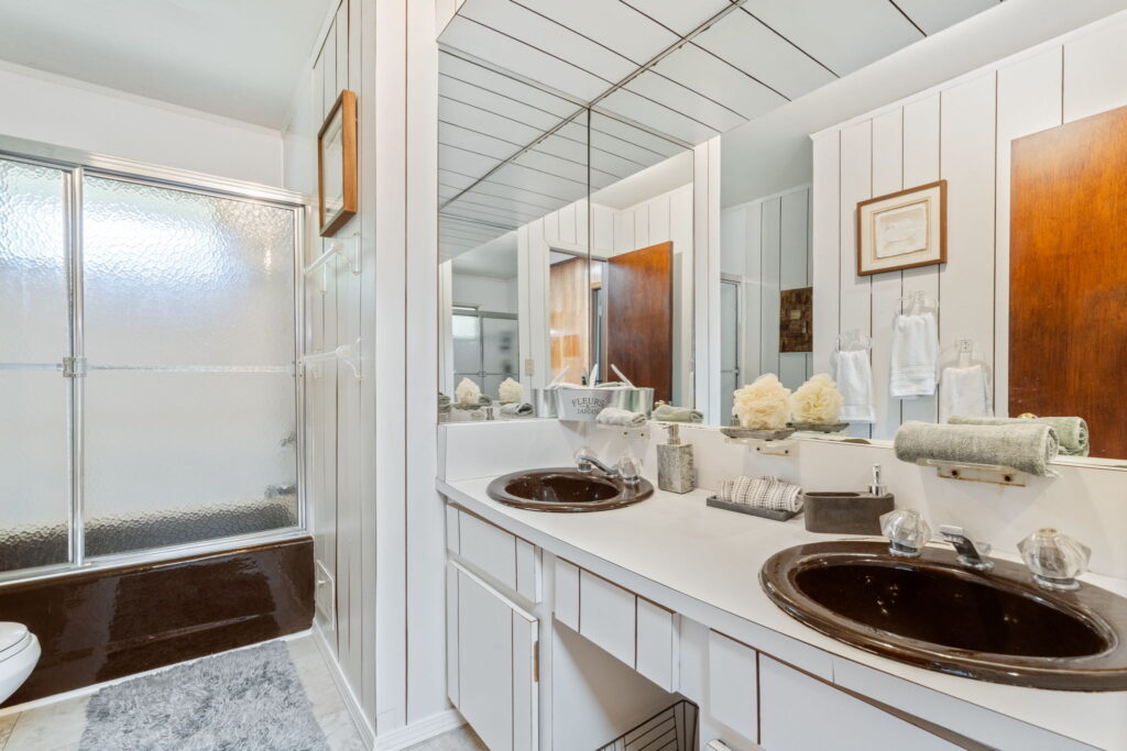 24 Conscience Circle22