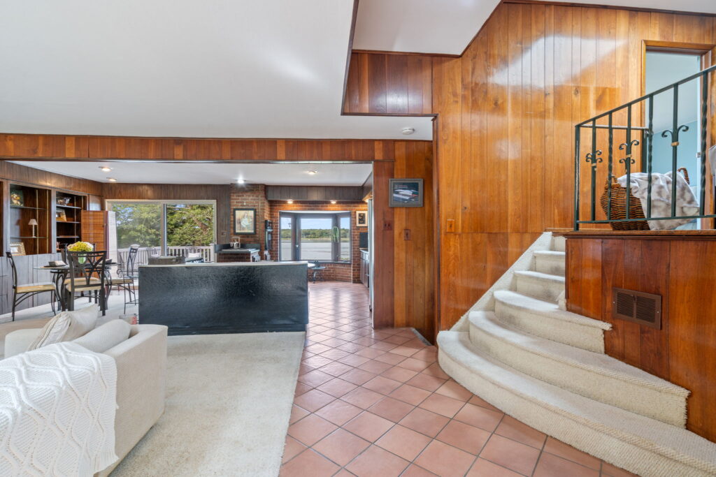 24 Conscience Circle3