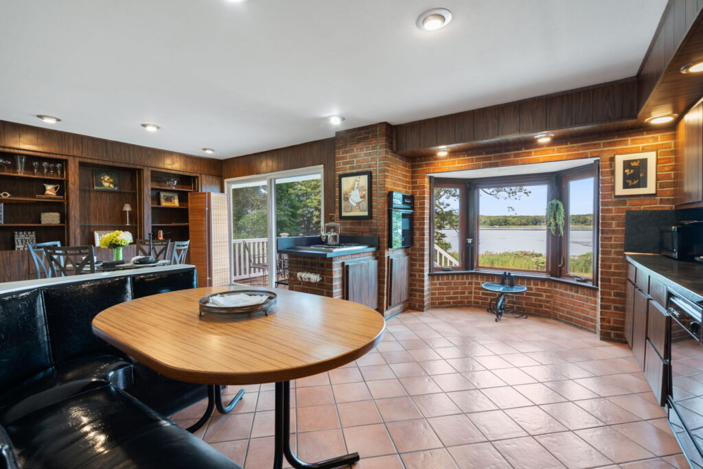 24 Conscience Circle9