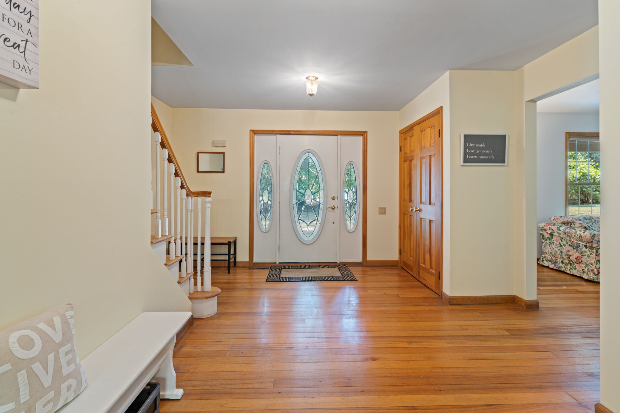 470 Pond Path East Setauket property interior