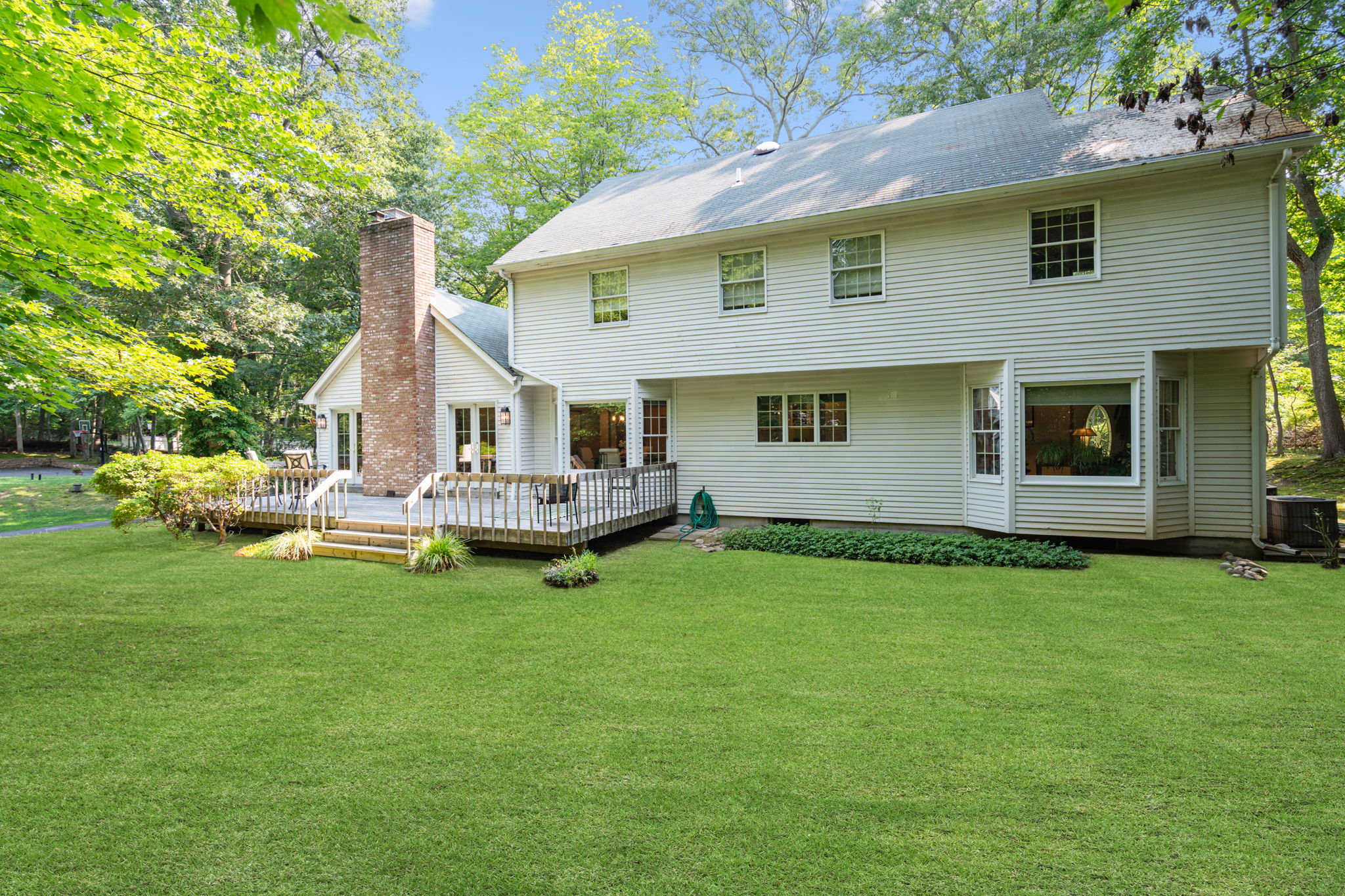 470 Pond Path East Setauket NY American Farmhouse Colonial