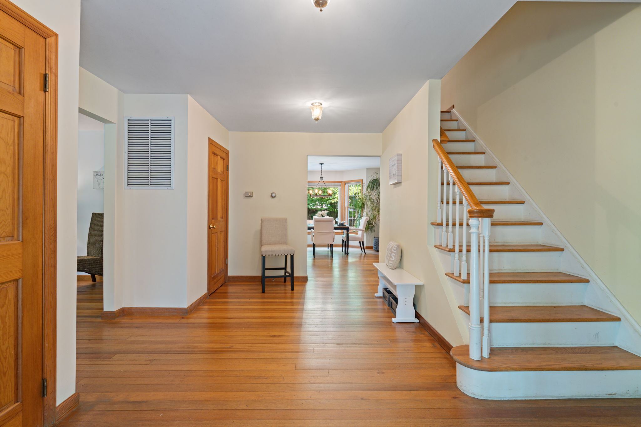 470 Pond Path East Setauket home interior